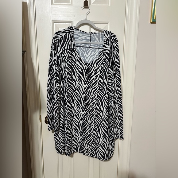 Coolibar Other - EUC Zebra Print Long Sleeve hooded coverup  COOLIBAR